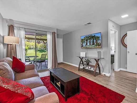 3rd image of 2860 N Los Felices Rd Unit 101