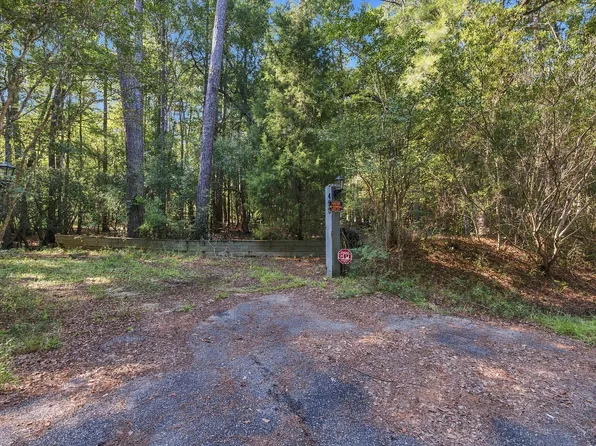 455 Crow Hill Dr, Georgetown, SC 29440