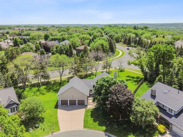 7209 W 114th St, Bloomington, MN 55438