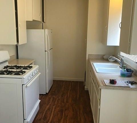 5th image of 417 E Palm Ave