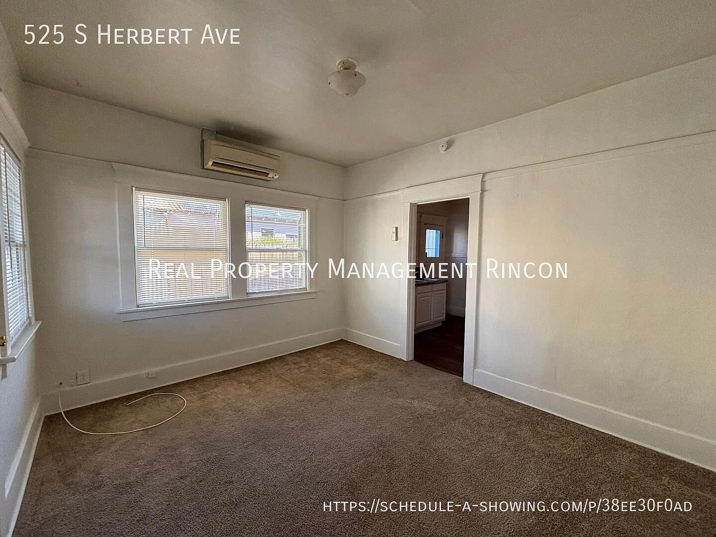 Charming 1-Bed, 1-Bath Duplex Unit. Minutes from Downtown & Historic 4th Avenue! — Photo 2