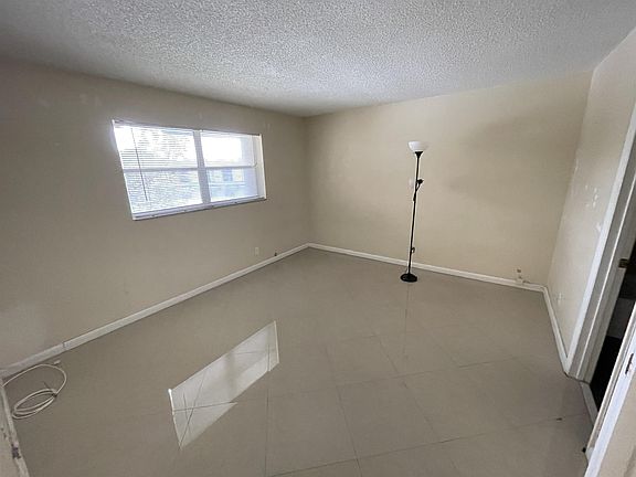 2nd image of 7920 Colony Cir N #203VERSAIL