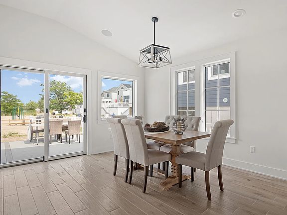 5th image of 175 Bedford Ave
