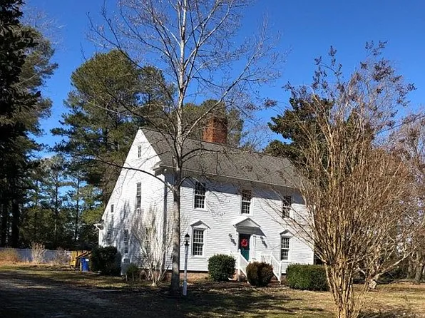 109 Forrer St, Saluda, VA 23149