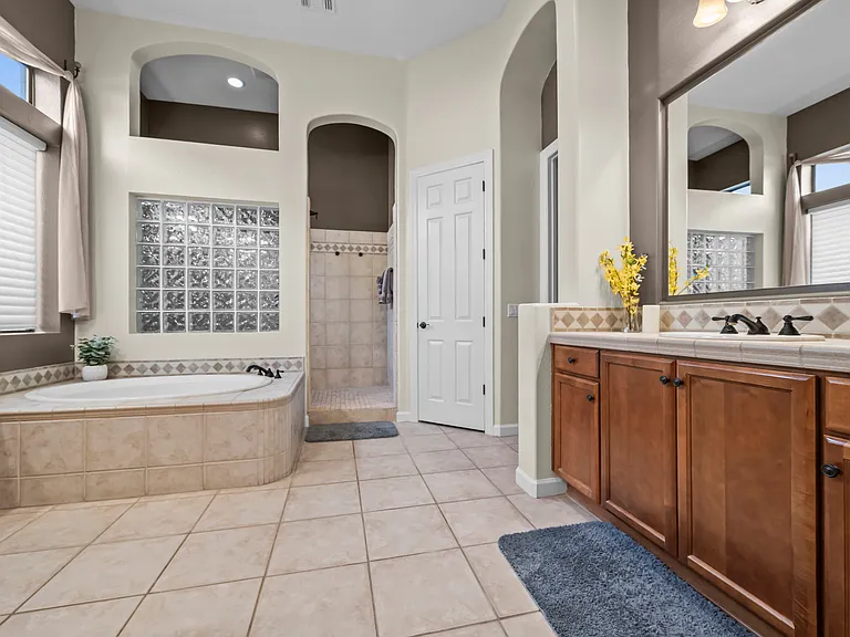 4063 N El Sereno Cir — Photo 40