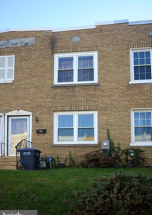 2nd image of 1417 D St NE