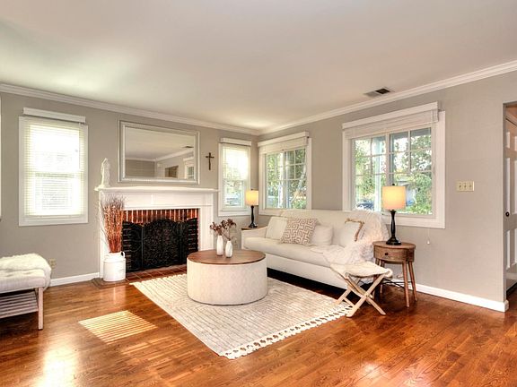 2nd image of 1930 Jonathan Ave