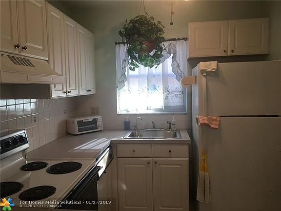 5th image of 7500 NW 30th Pl APT 403