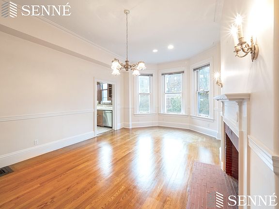2nd image of 218 Commonwealth Ave APT 2