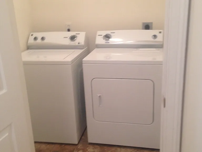 2281 Shamrock Ln — Photo 6