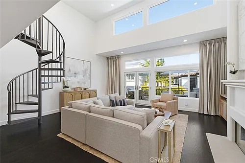 720 Manhattan Beach Blvd Photo 1