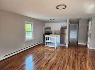 211 Glen Cove Ave APT 3, Sea Cliff, NY 11579