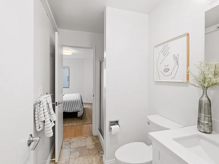 320 Peninsula Ave #316 — Photo 21