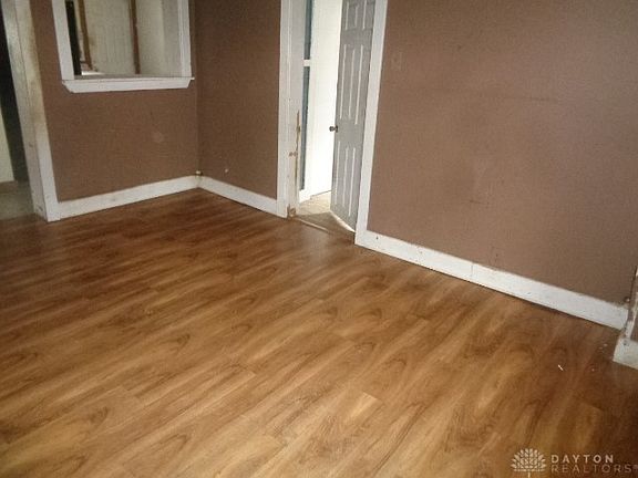 5th image of 3282 S Maysville St