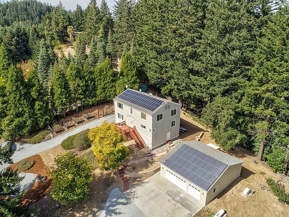 3rd image of 18010 Skyline Blvd