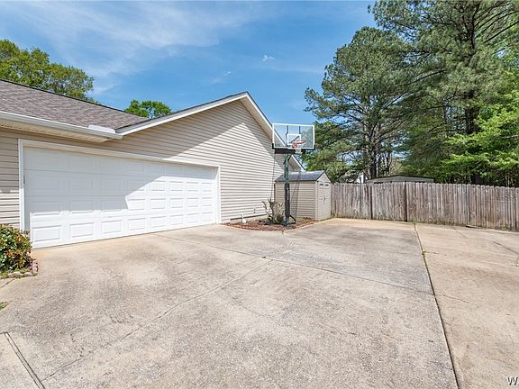 4th image of 16135 Northwind Cir