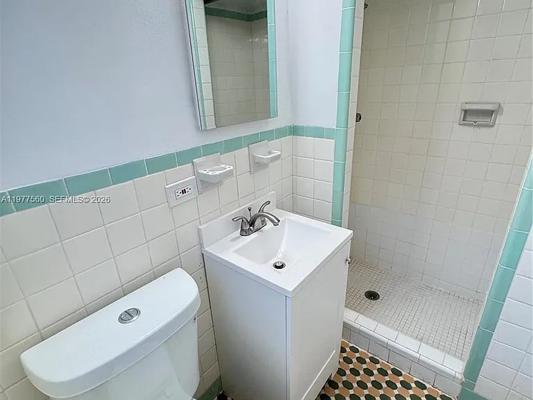 2652 SW 23rd Ave #BACK — Photo 5