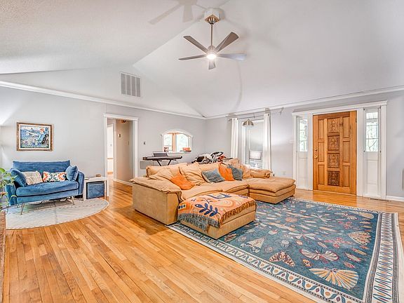 6th image of 8651 Baylor Rd