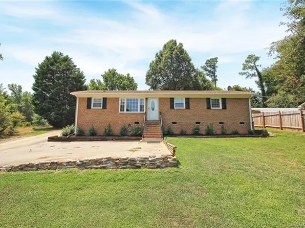 281 Sutton Rd S, Ridgeway, SC 29130