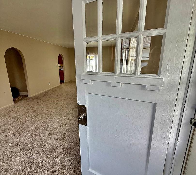 1st image of 216 18th St