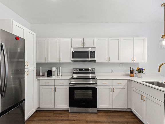 5th image of 3315 S University Dr #1
