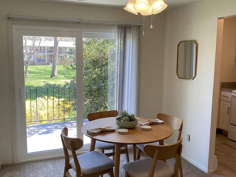 Valley Green Apartments — Photo 38