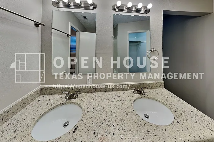 820 Whitehall Dr — Photo 13