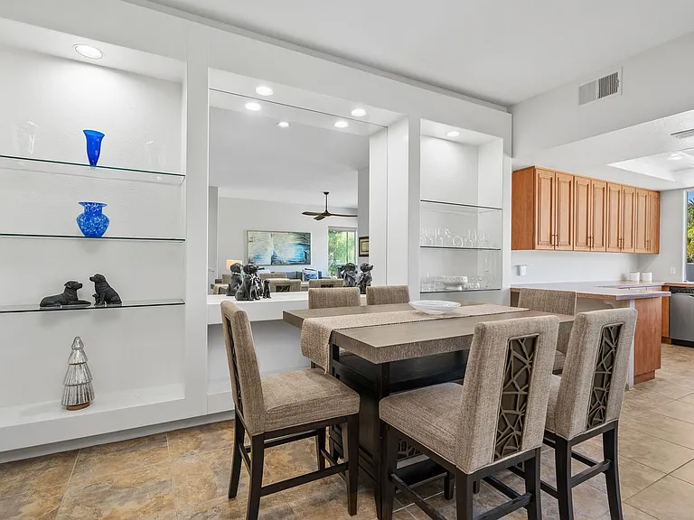 48 Pebble Beach Dr — Photo 9