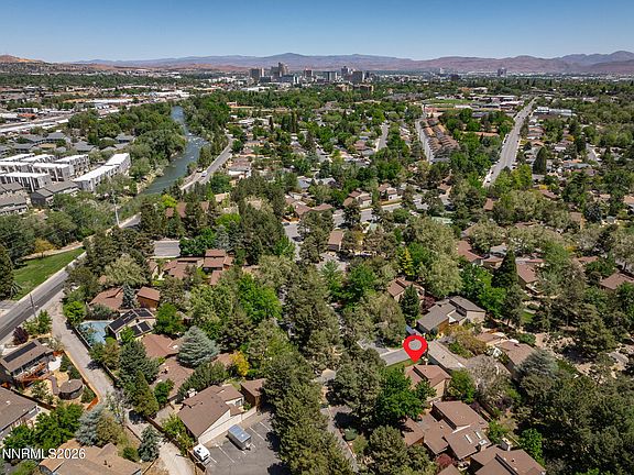 2nd image of 430 W Riverview Cir