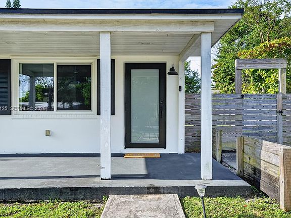 5th image of 9240 Marine Dr