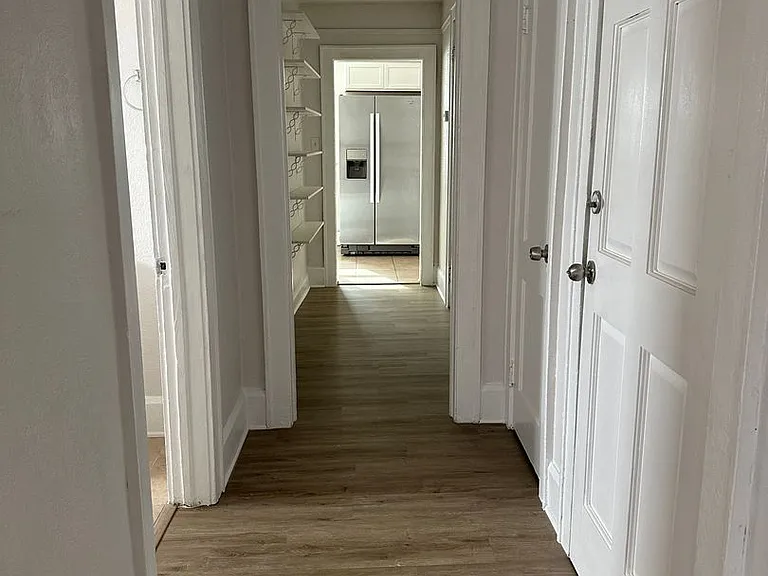 136 Avenue C NE #3 — Photo 5