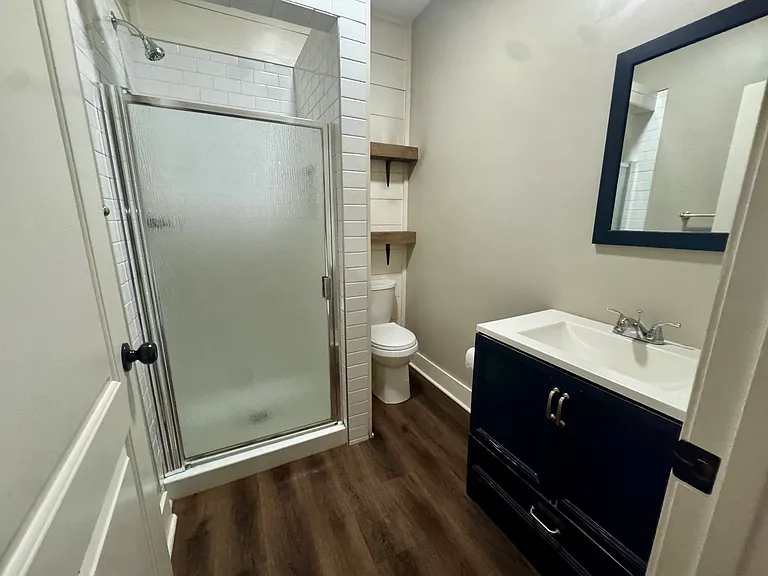 636 N Moore Rd — Photo 5