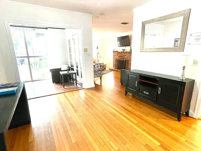 1403 SE 2nd St — Photo 20