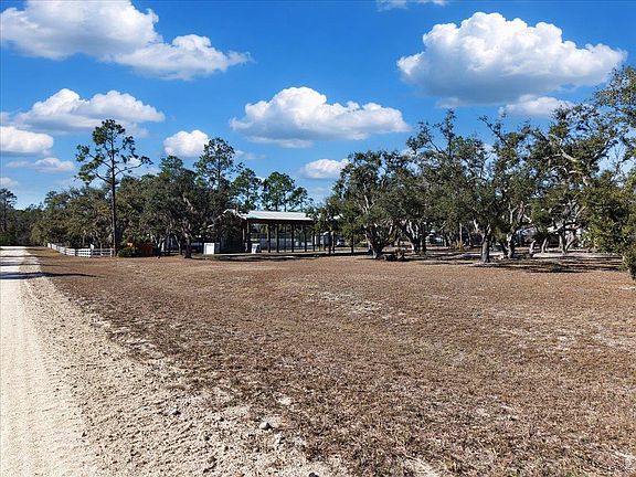 5th image of 15649 Shell Dr