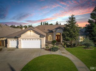 1300 Kings Abbot Way, Bakersfield, CA 93311