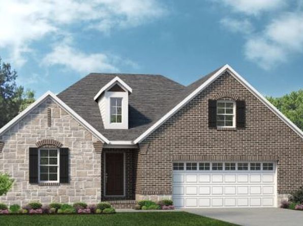 56714 Spruce Forest Dr, Utica, MI 48315