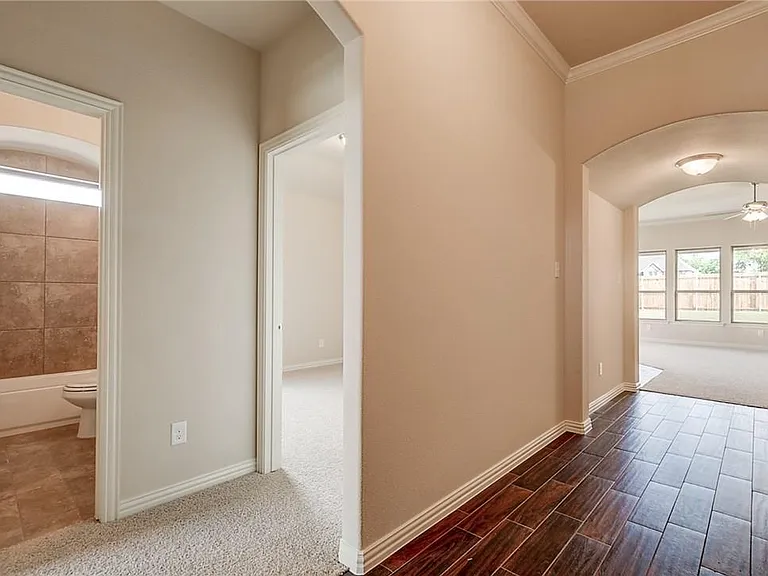 2100 McCallister Dr — Photo 9