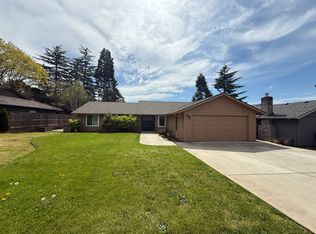 12390 NW Kearney St, Portland, OR 97229