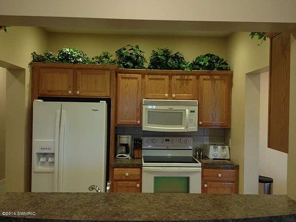 4th image of 201 S William St Unit 26