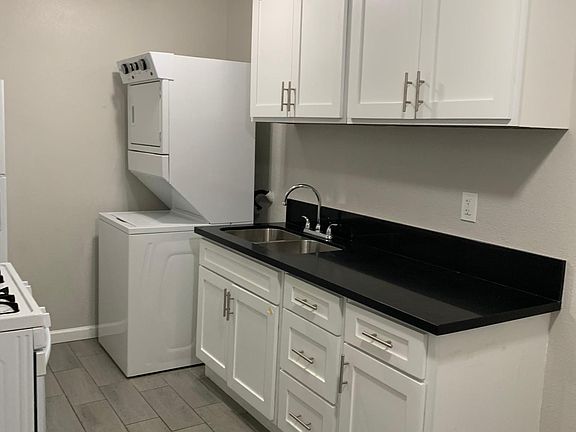 5th image of 9434 1/2 Park St