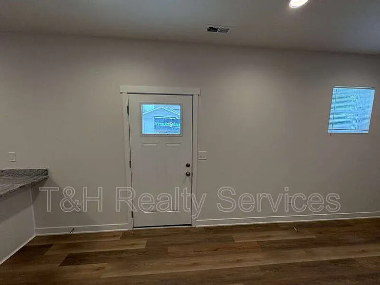 415 N Walcott St #D — Photo 4