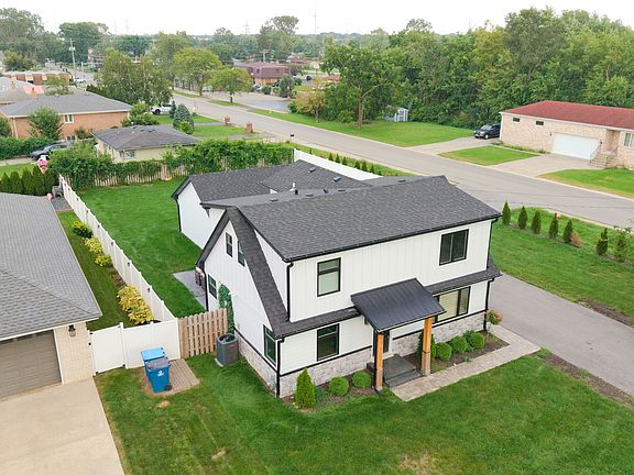 2nd image of 9859 S 81st Ave