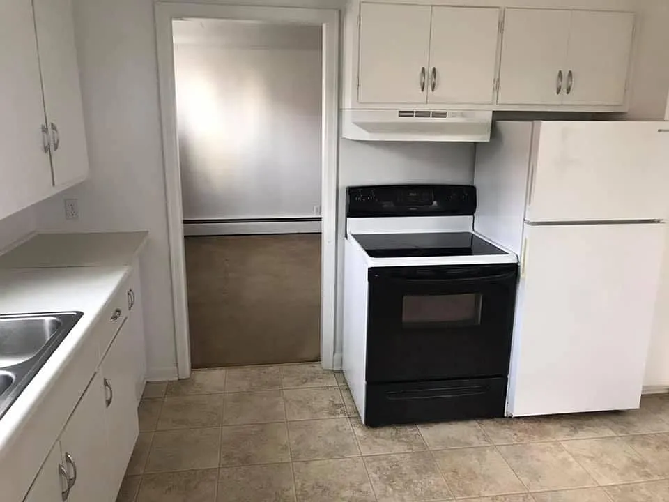 1 bed, 700 sqft, $700 — Photo 1