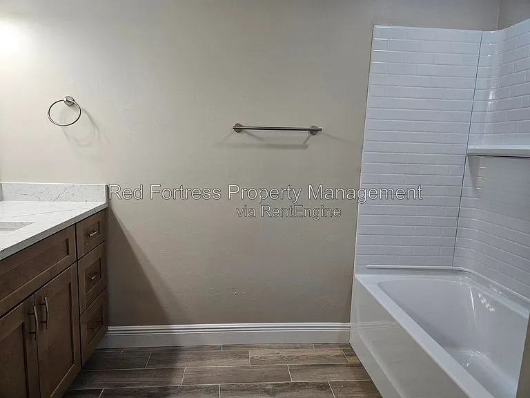 344 Louise Ave — Photo 7