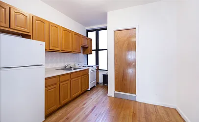 Rented by R New York