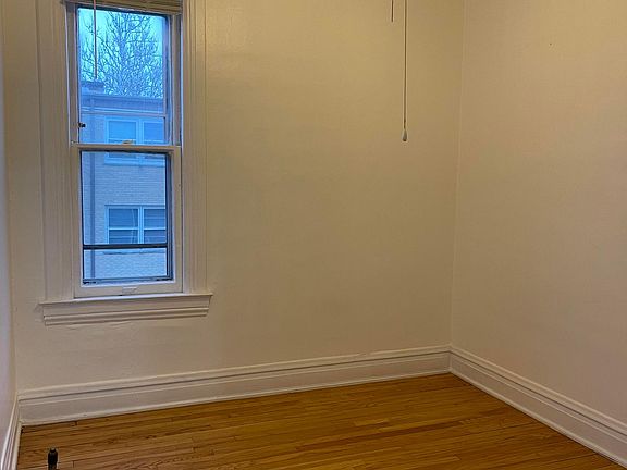 3rd image of 6819 N Olmsted Ave #2R