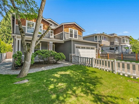2nd image of 13028 NE 100th Street