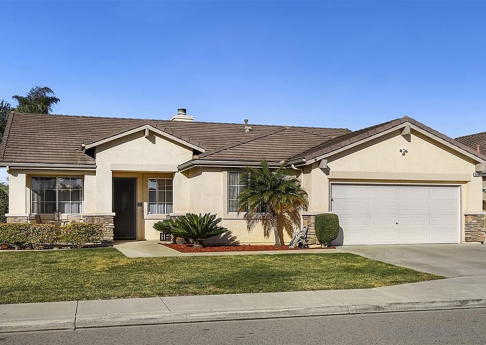 1st image of 976 Glendora Dr