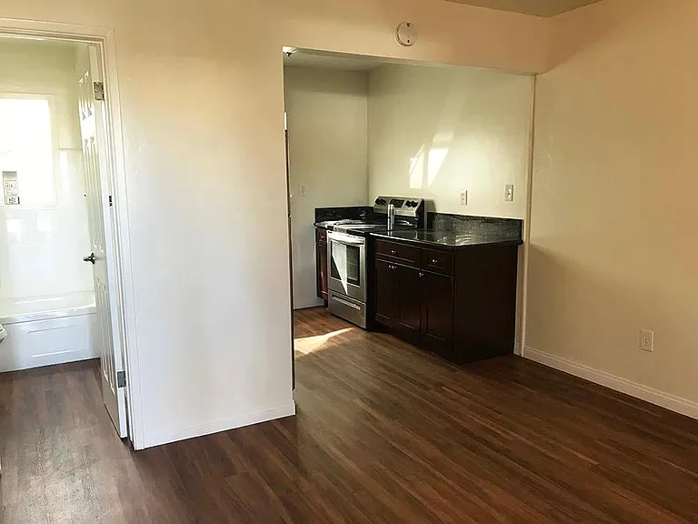 1739 Sunset Cliffs Blvd #3 — Photo 6
