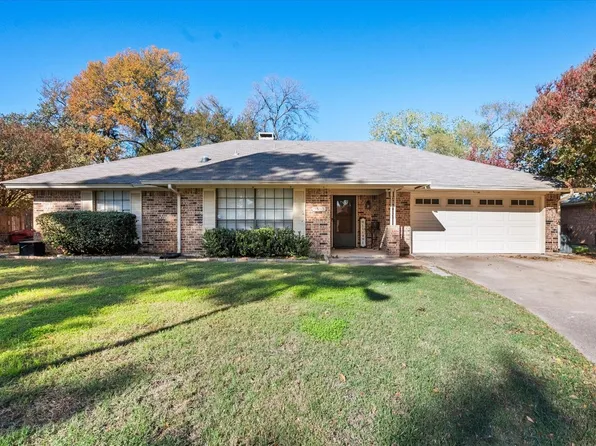 1313 Brookfield Ln, Mansfield, TX 76063